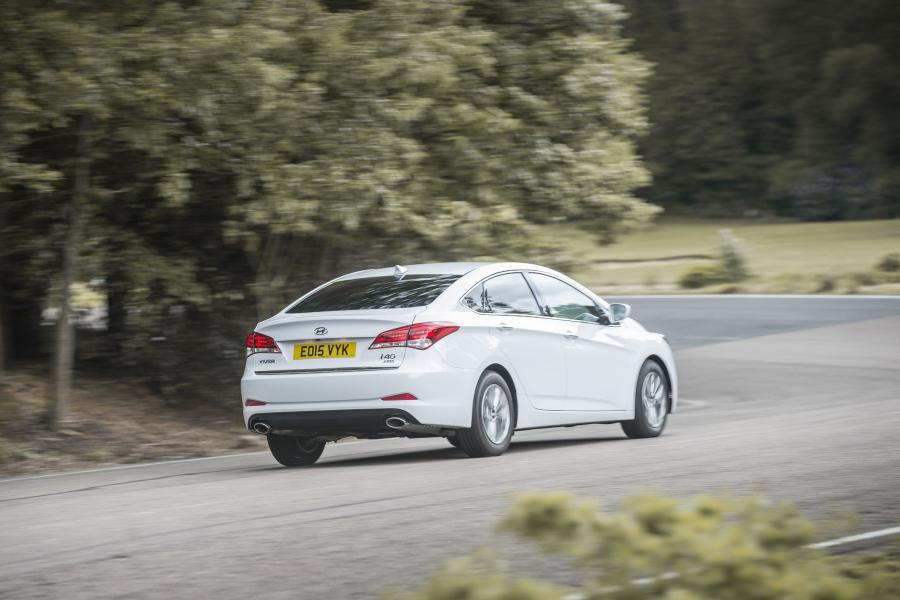  Hyundai i40 Sedan 2015 года  (UK) (фото 11 из 22)
